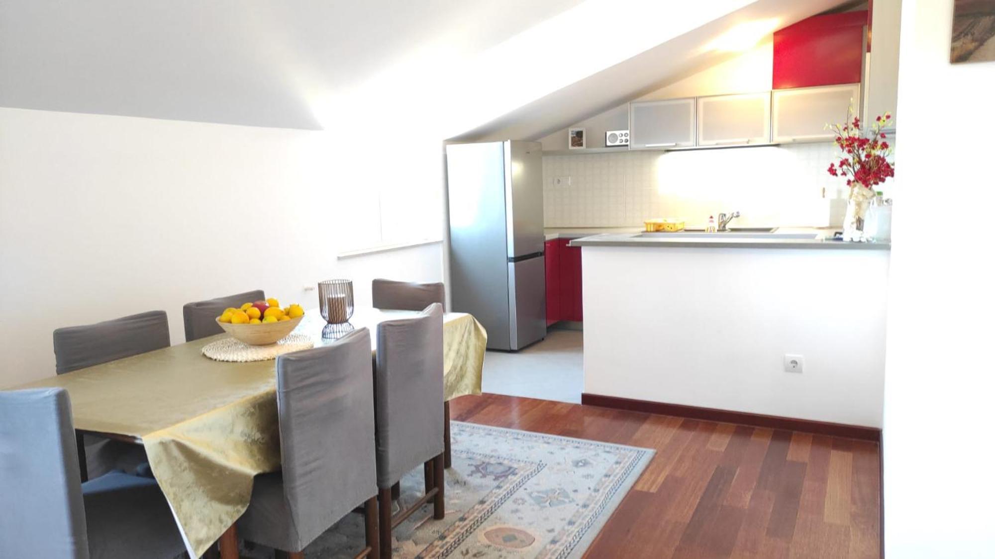 Luxury City Centre Apartment With Stunning View Omiš Eksteriør billede