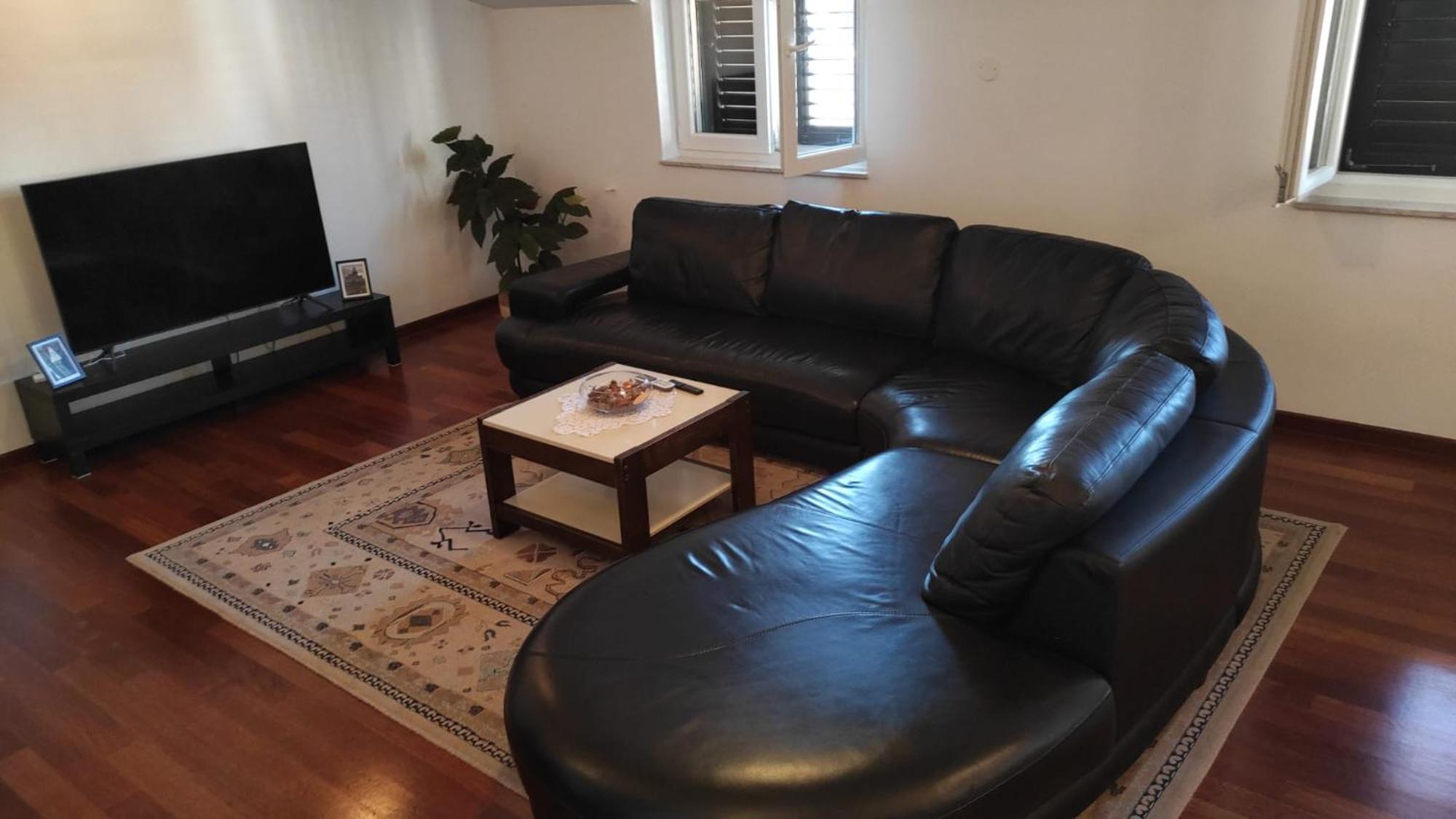 Luxury City Centre Apartment With Stunning View Omiš Eksteriør billede