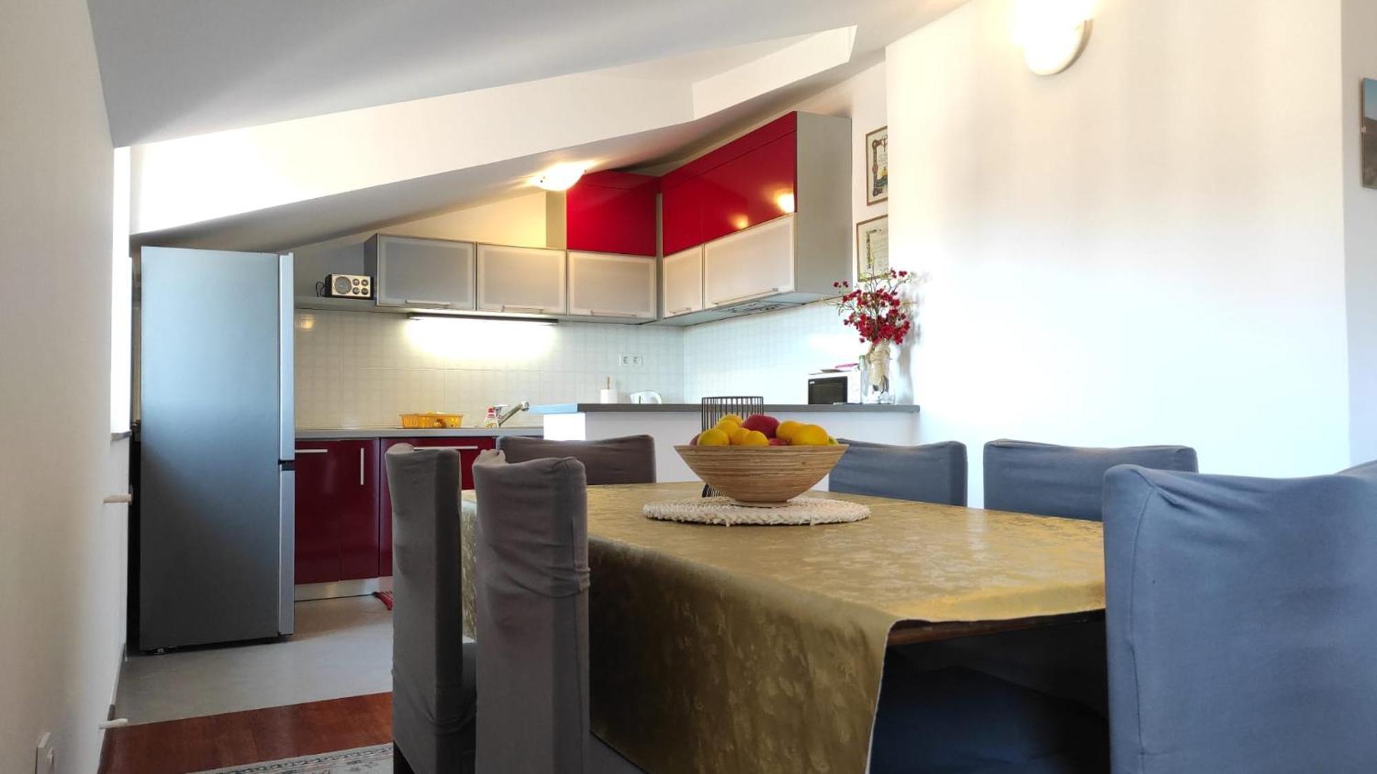 Luxury City Centre Apartment With Stunning View Omiš Eksteriør billede