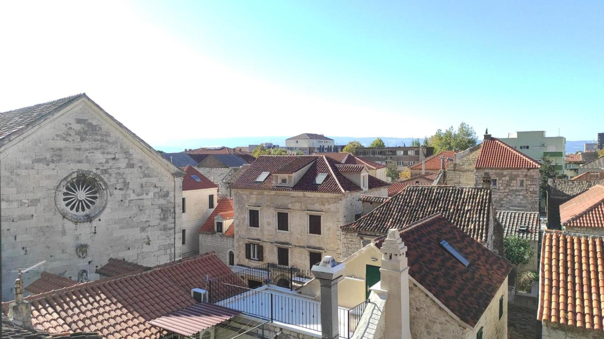 Luxury City Centre Apartment With Stunning View Omiš Eksteriør billede