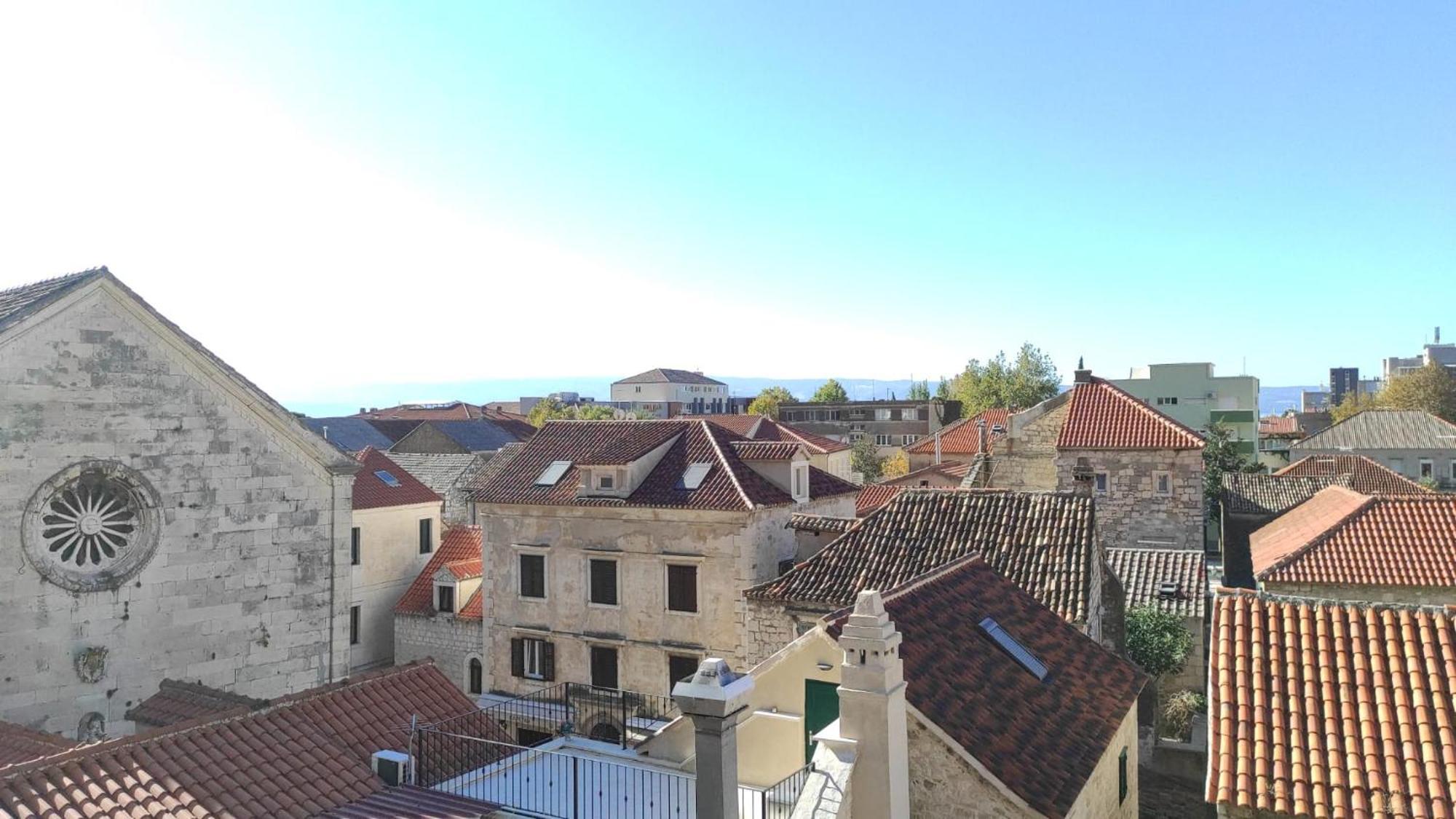 Luxury City Centre Apartment With Stunning View Omiš Eksteriør billede