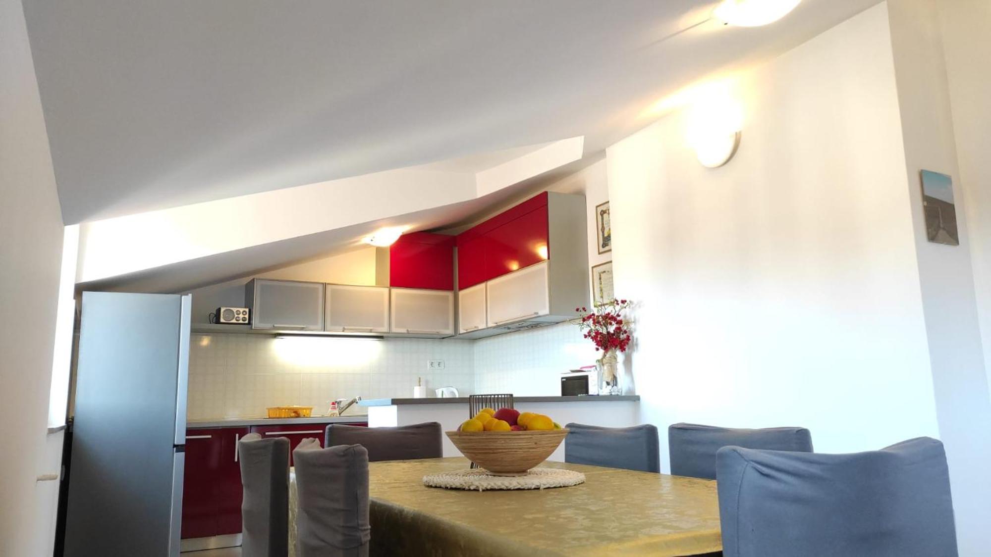 Luxury City Centre Apartment With Stunning View Omiš Eksteriør billede