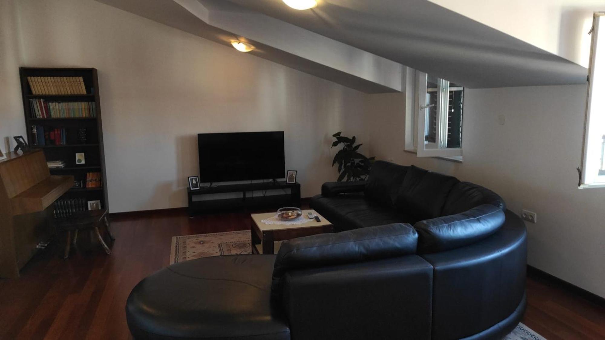 Luxury City Centre Apartment With Stunning View Omiš Eksteriør billede