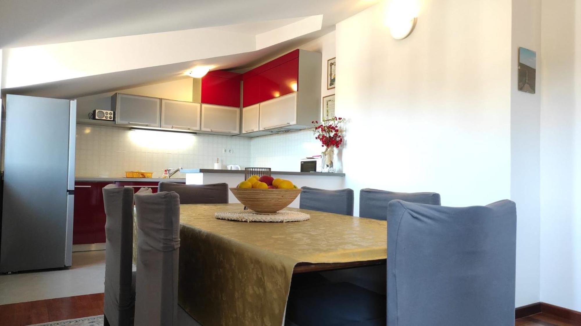 Luxury City Centre Apartment With Stunning View Omiš Eksteriør billede