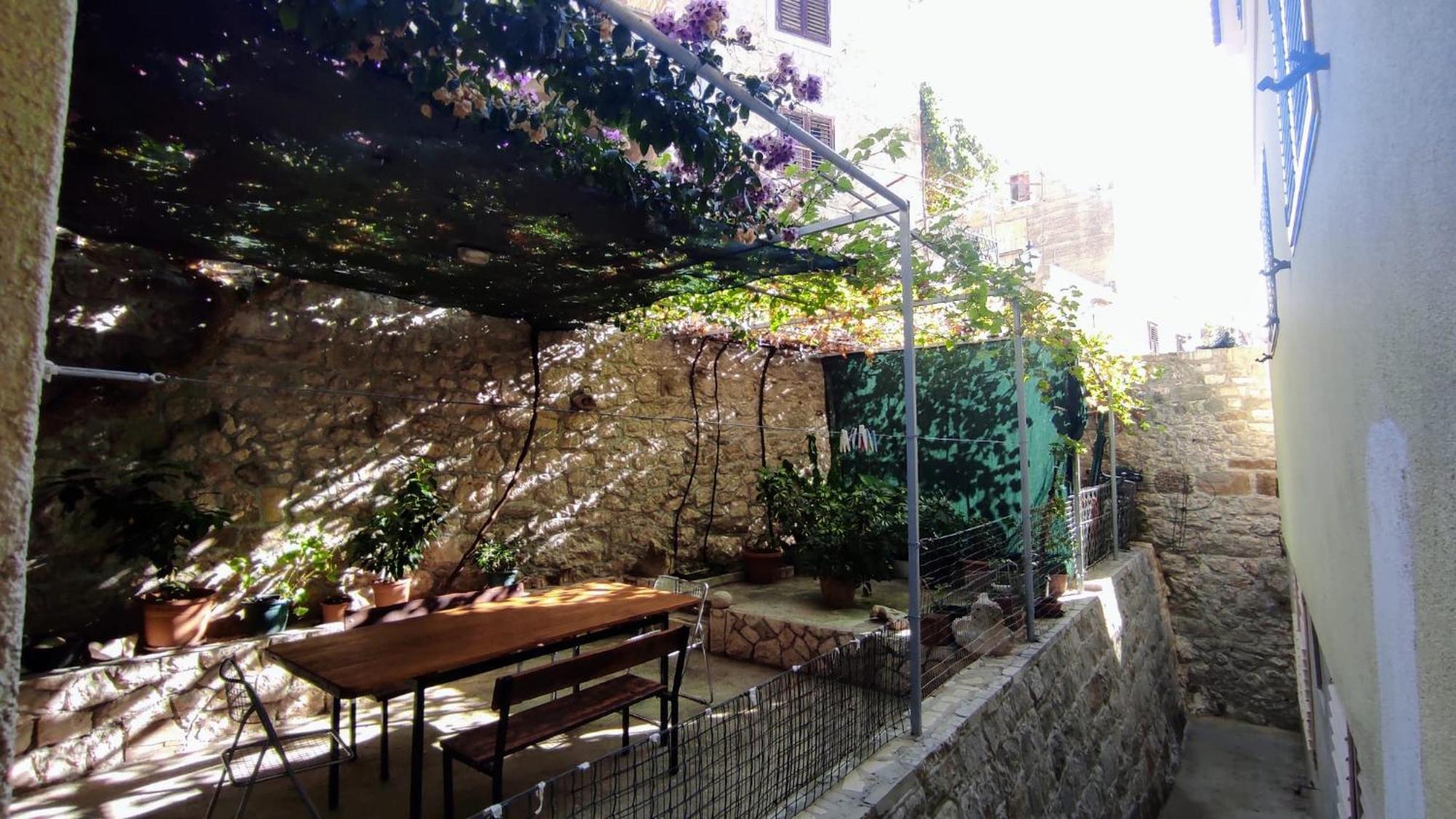 Luxury City Centre Apartment With Stunning View Omiš Eksteriør billede